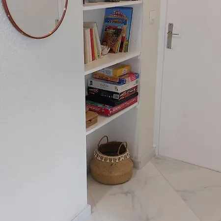 Apartment A 10mn Des Arenes F2 Au Calme Avec Garage Gratuit Nimes
