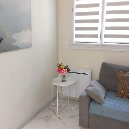 A 10mn Des Arenes F2 Au Calme Avec Garage Gratuit Apartment *