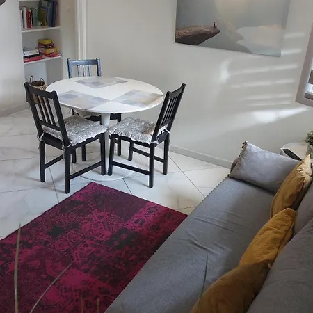 A 10mn Des Arenes F2 Au Calme Avec Garage Gratuit Apartment *
