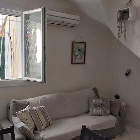 Superbe Et Son Garage Privé Gratuit *