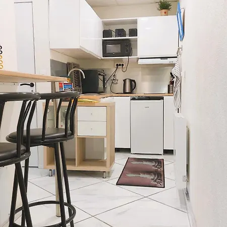 Superbe Et Son Garage Prive Gratuit Apartmán Nîmes
