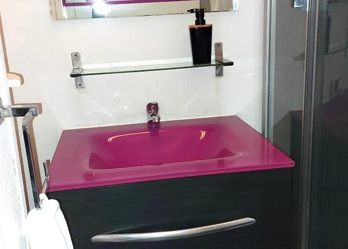 Superbe Et Son Garage Privé Gratuit Nîmes
