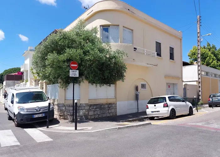 Superbe Et Son Garage Privé Gratuit Appartamento *