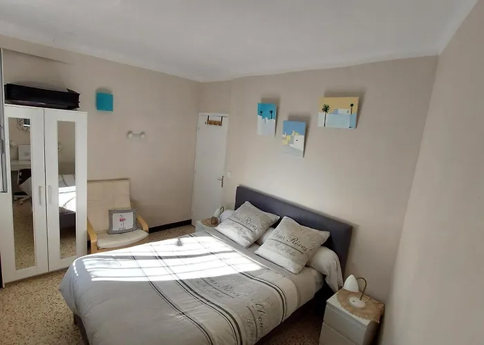 Superbe Et Son Garage Privé Gratuit